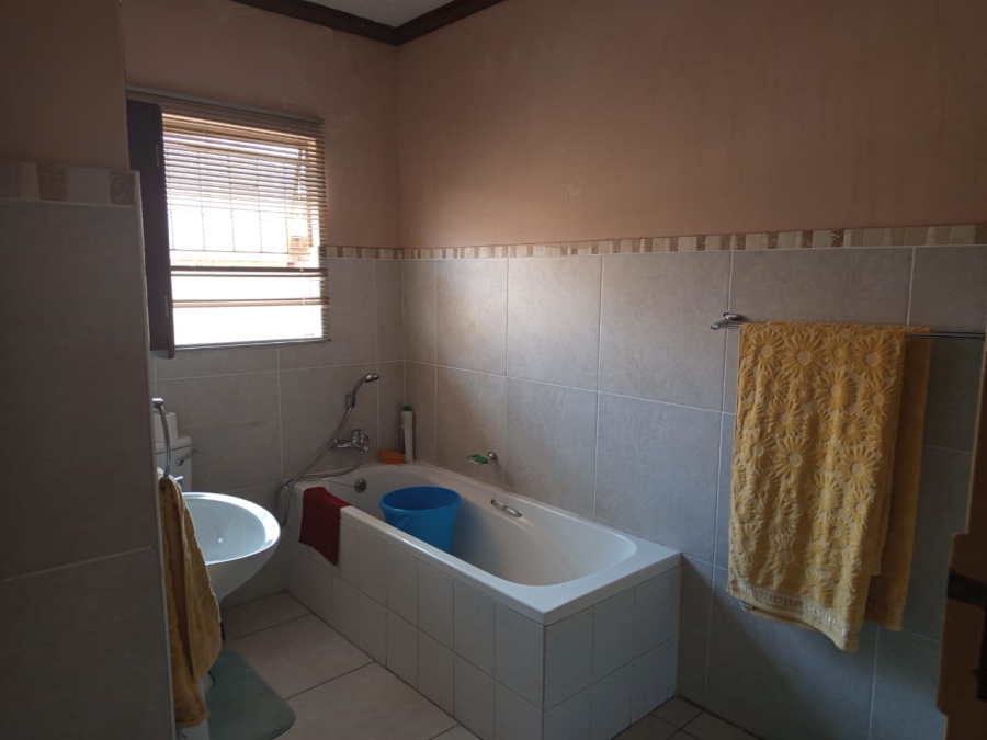 2 Bedroom Property for Sale in Bloemfontein Free State